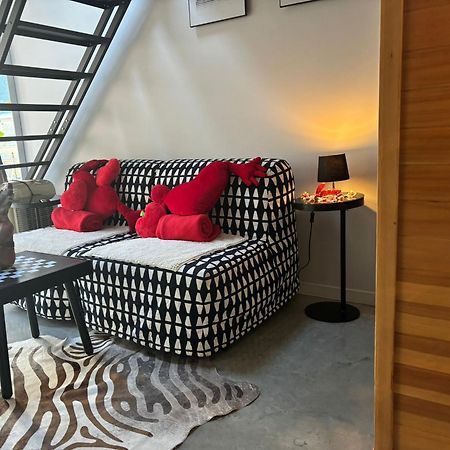Ferienwohnung Wellness Loft With Sauna, Jacuzzi, Roof Terrace & Amazing View Antwerpen Exterior foto