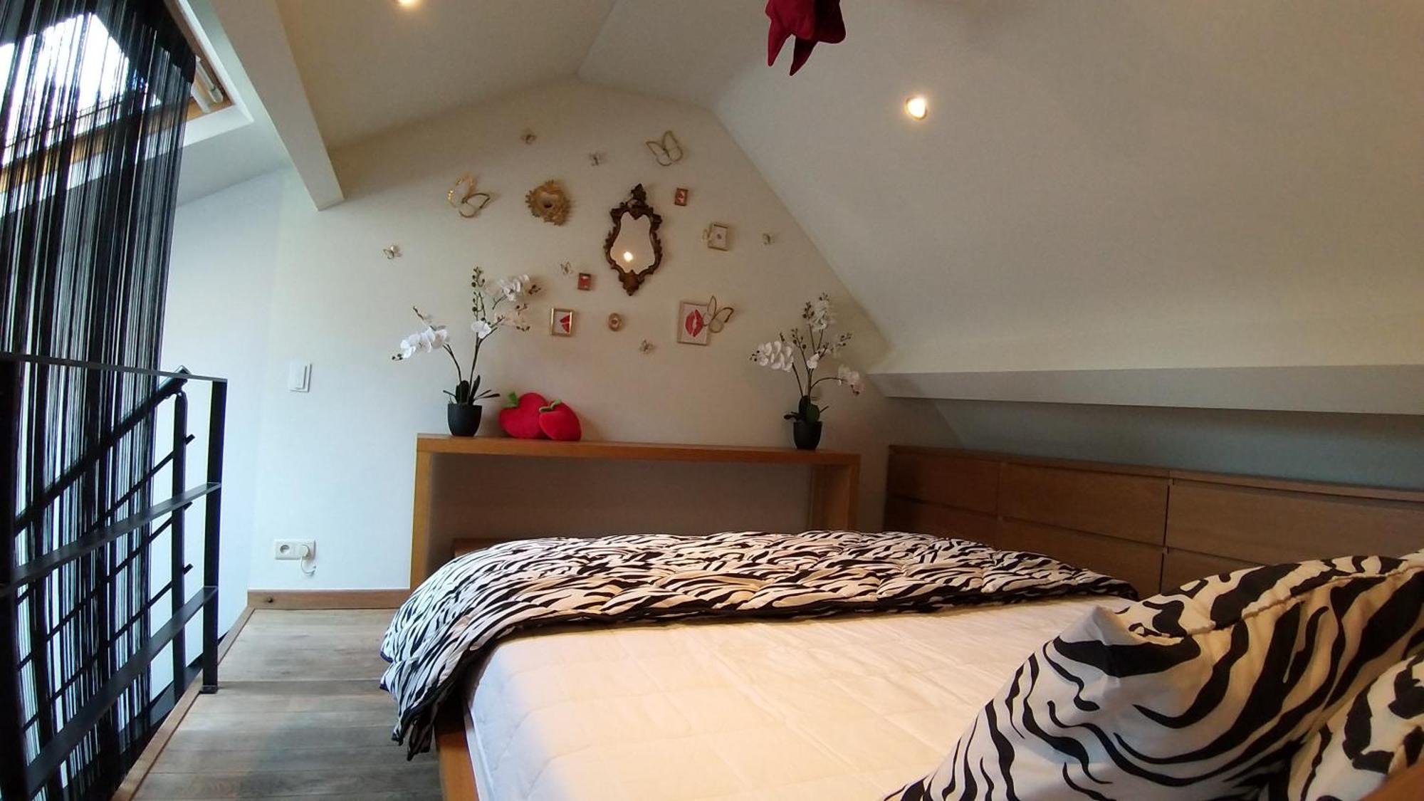 Ferienwohnung Wellness Loft With Sauna, Jacuzzi, Roof Terrace & Amazing View Antwerpen Exterior foto