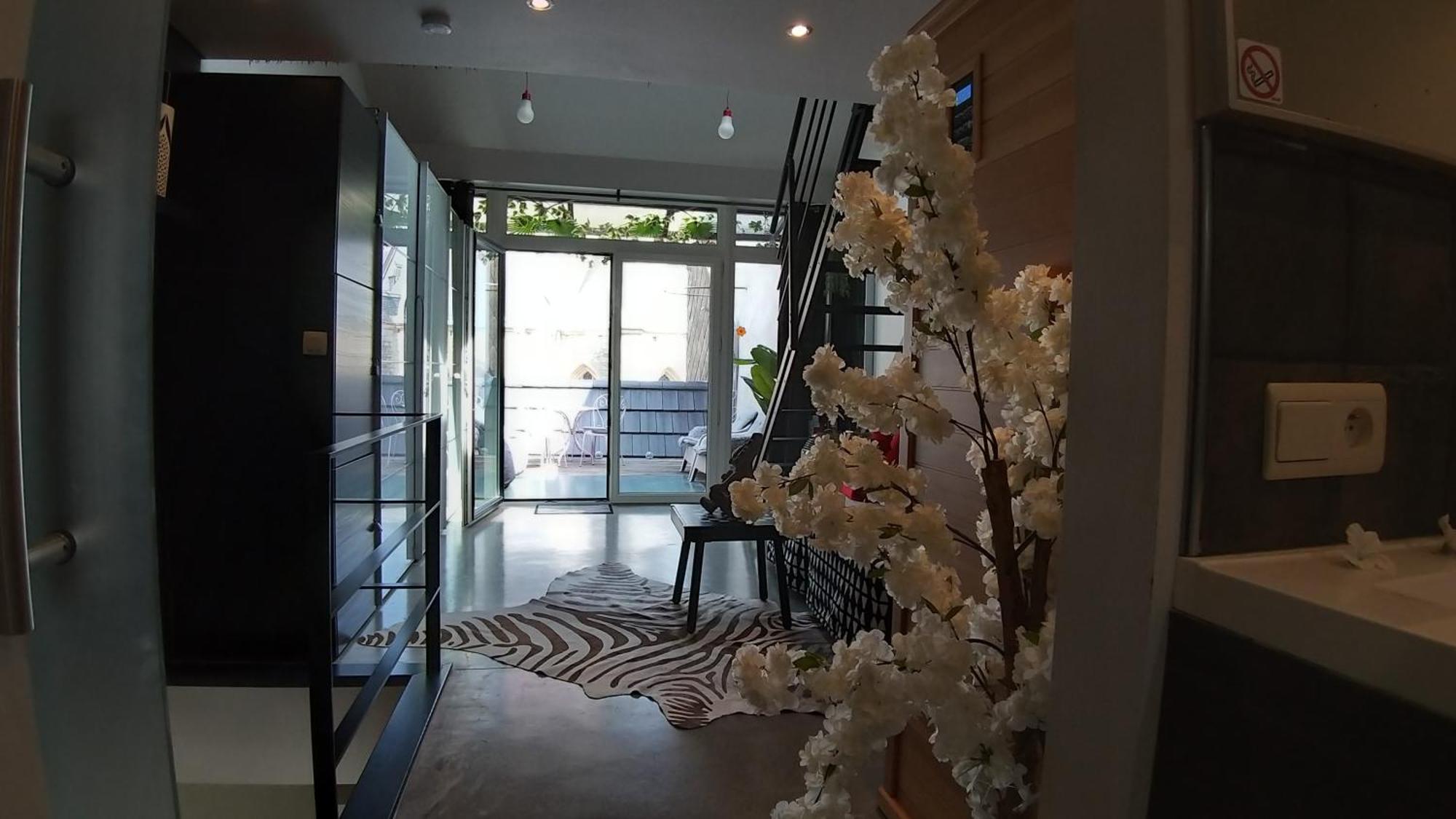 Ferienwohnung Wellness Loft With Sauna, Jacuzzi, Roof Terrace & Amazing View Antwerpen Exterior foto
