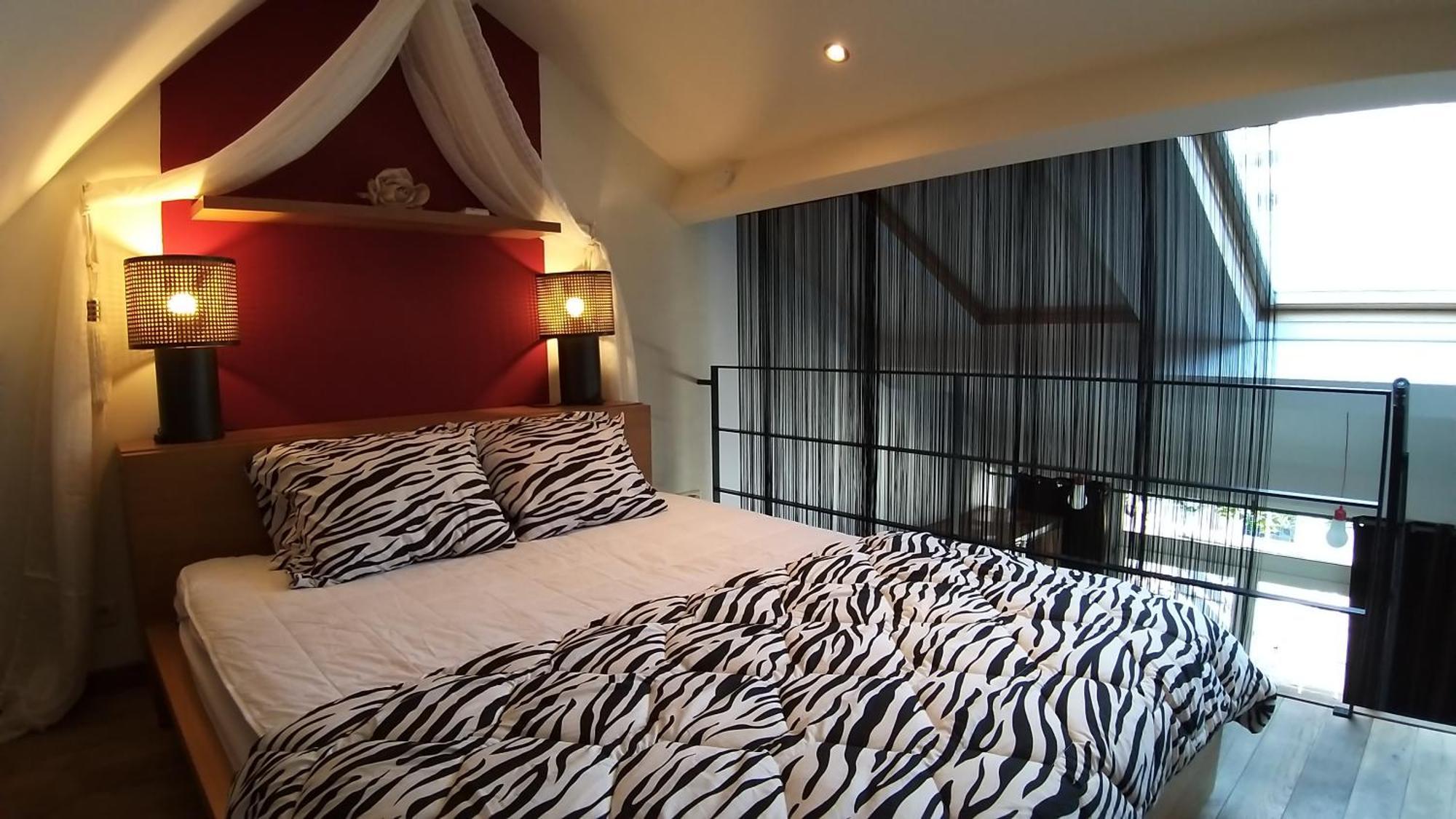 Ferienwohnung Wellness Loft With Sauna, Jacuzzi, Roof Terrace & Amazing View Antwerpen Exterior foto