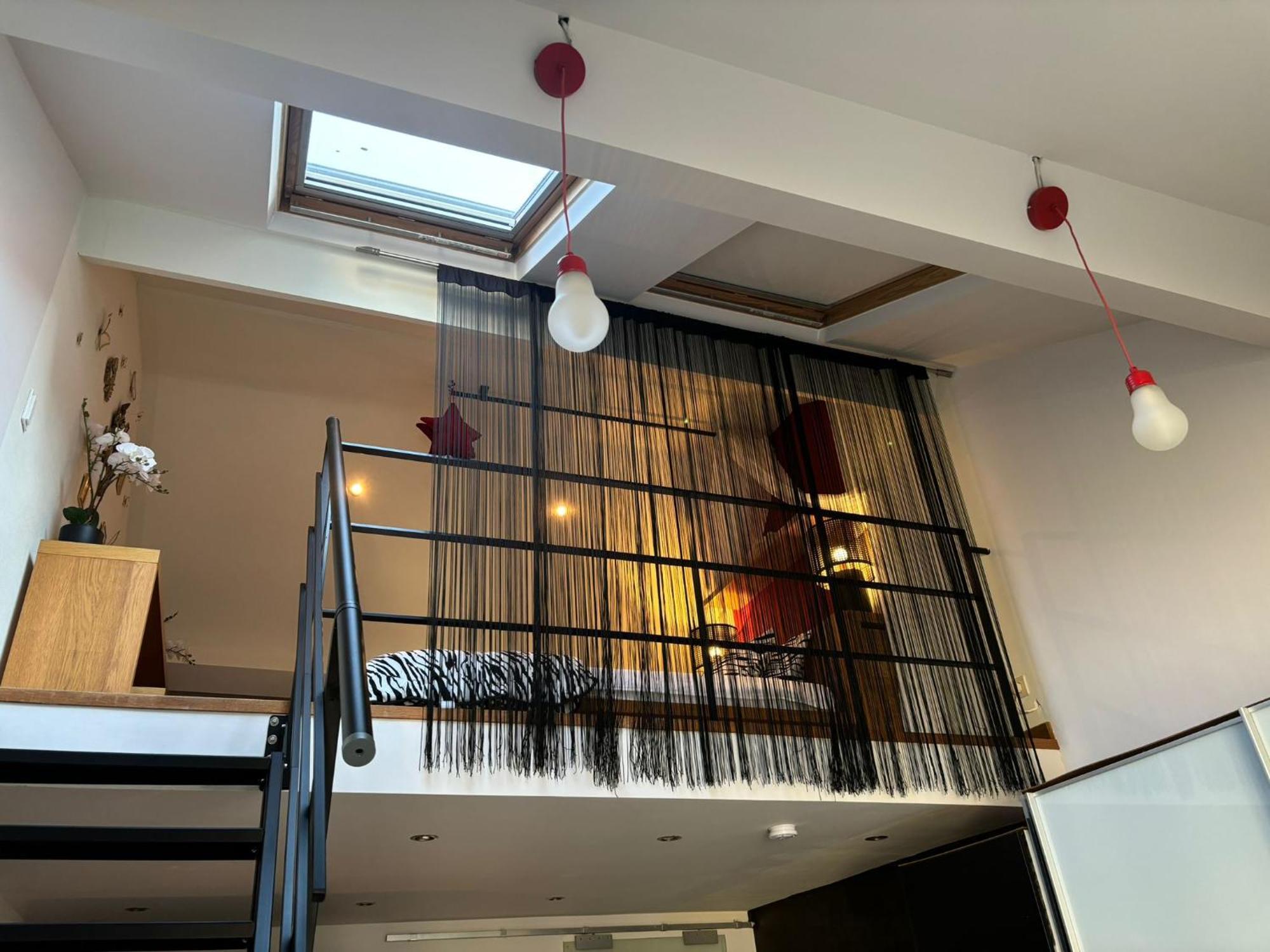 Ferienwohnung Wellness Loft With Sauna, Jacuzzi, Roof Terrace & Amazing View Antwerpen Exterior foto