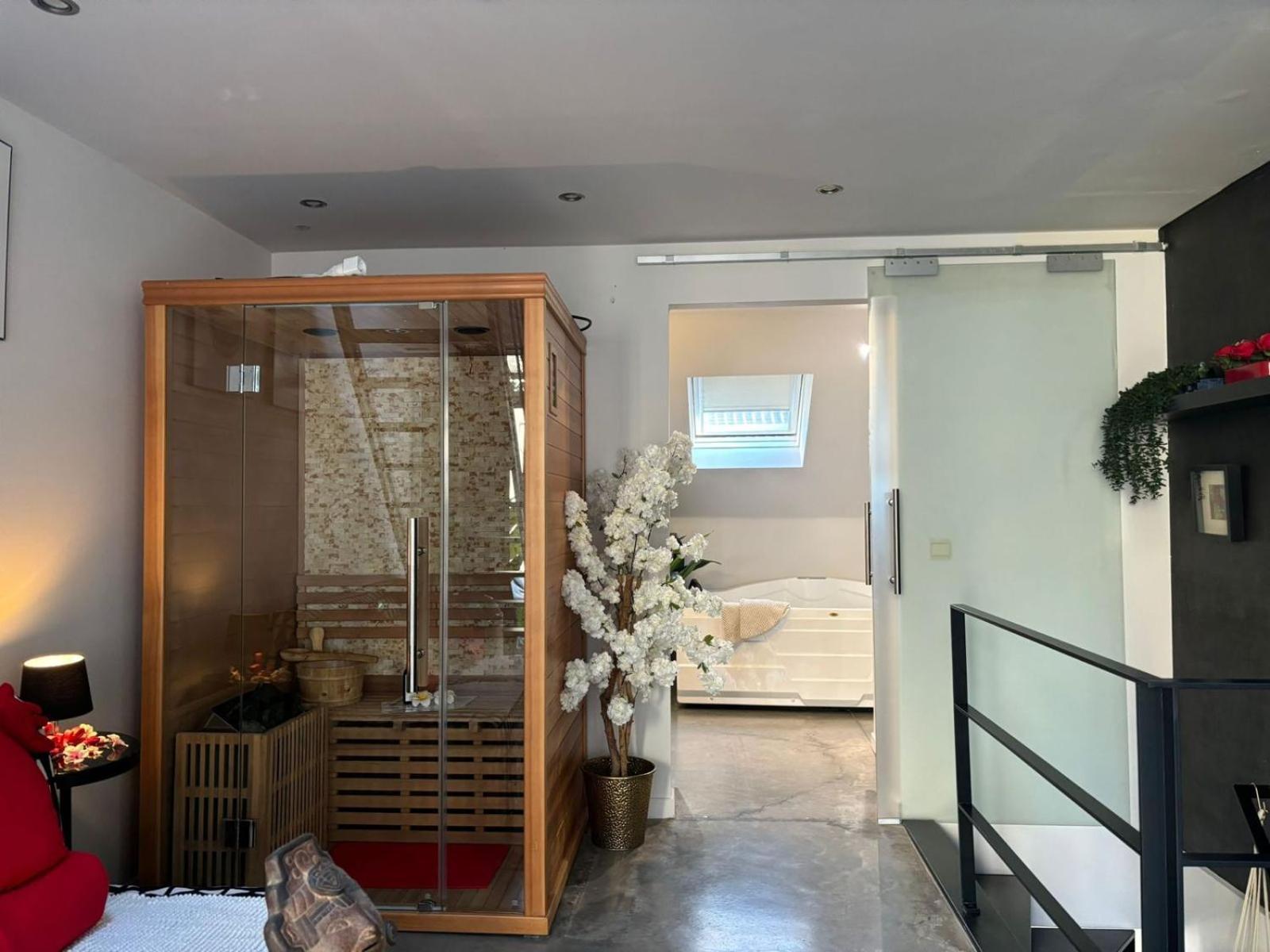 Ferienwohnung Wellness Loft With Sauna, Jacuzzi, Roof Terrace & Amazing View Antwerpen Exterior foto