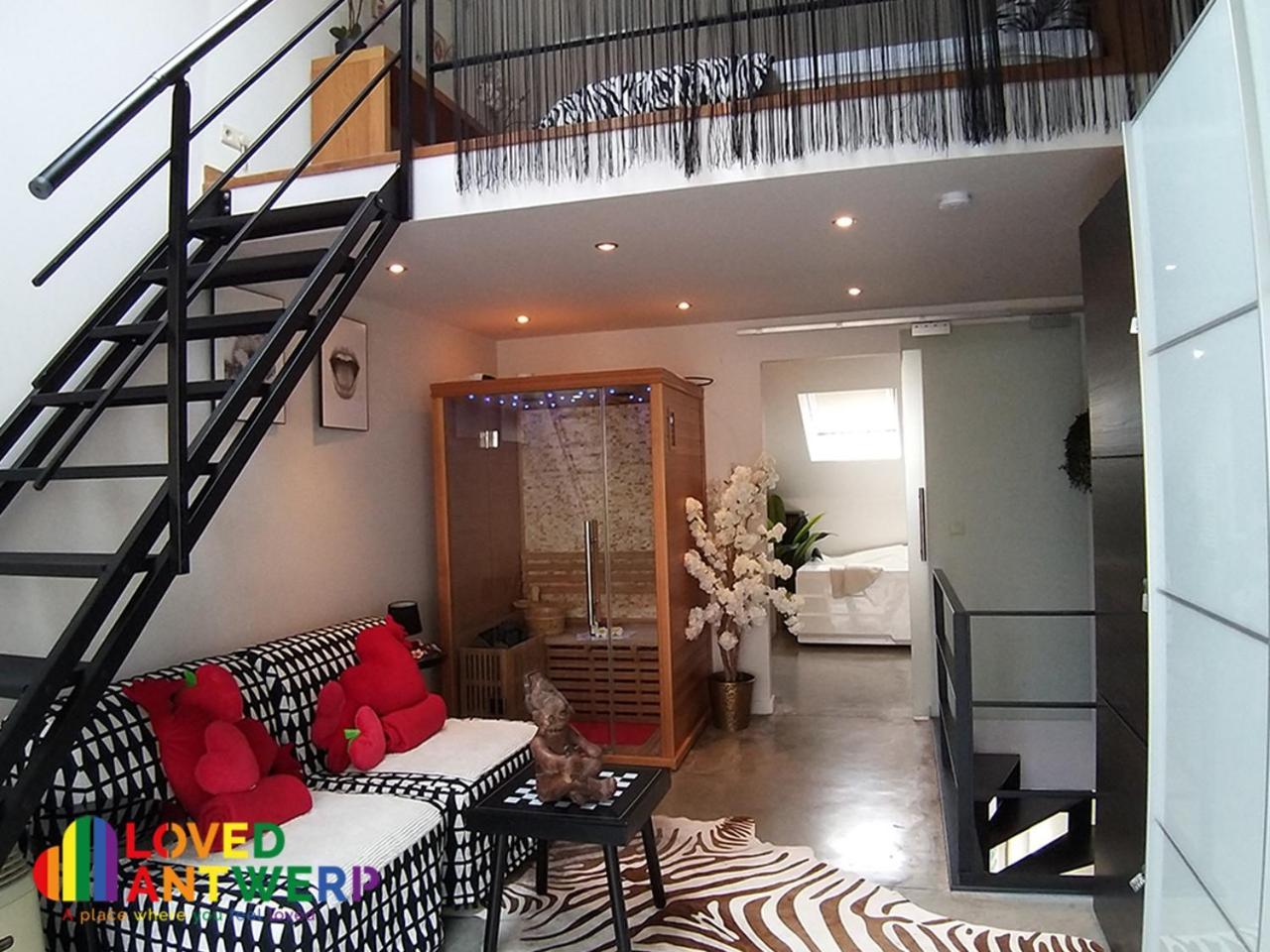 Ferienwohnung Wellness Loft With Sauna, Jacuzzi, Roof Terrace & Amazing View Antwerpen Exterior foto