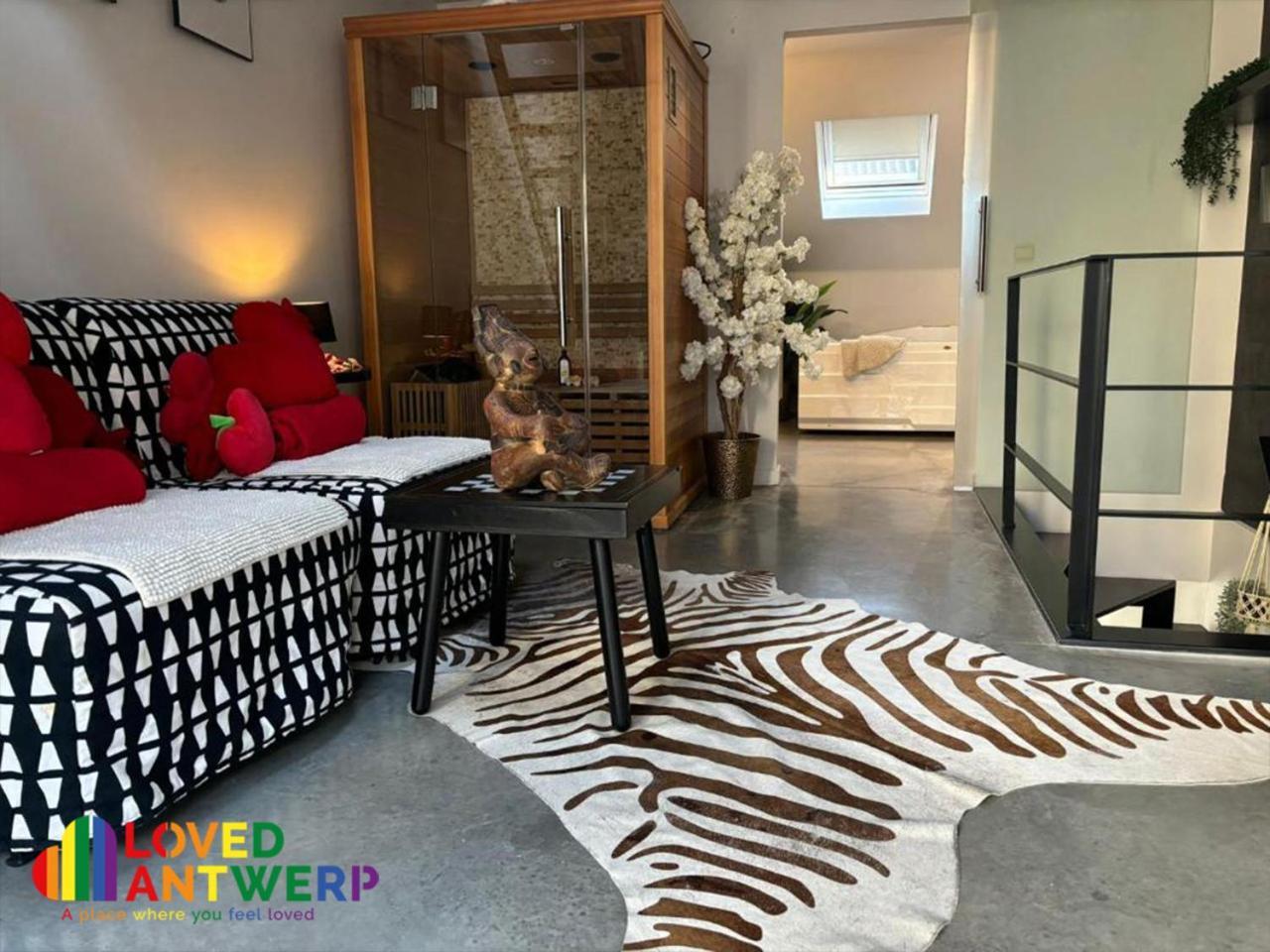 Ferienwohnung Wellness Loft With Sauna, Jacuzzi, Roof Terrace & Amazing View Antwerpen Exterior foto
