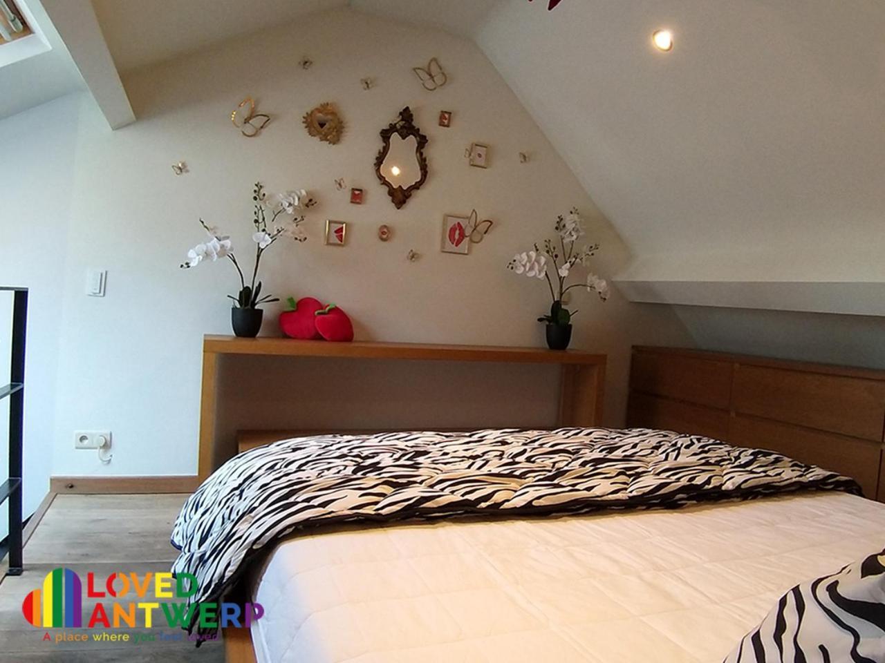 Ferienwohnung Wellness Loft With Sauna, Jacuzzi, Roof Terrace & Amazing View Antwerpen Exterior foto